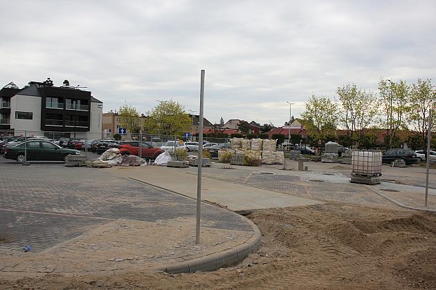 Trwa rozbudowa parkingu na zapleczu ulicy Staromiejskiej