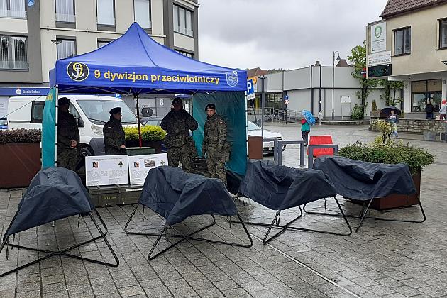 Na placu Pokoju promowali zasadniczą służbę wojskową