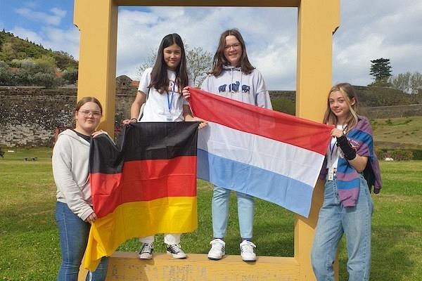 Uczniowie SP1 z Erasmusa+ polecieli na Azory