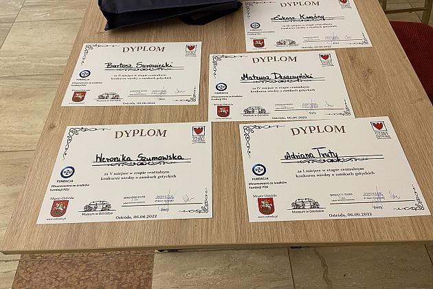 Finał konkursu wiedzy o zamkach gotyckich – 2. miejsce dla lęborczanina