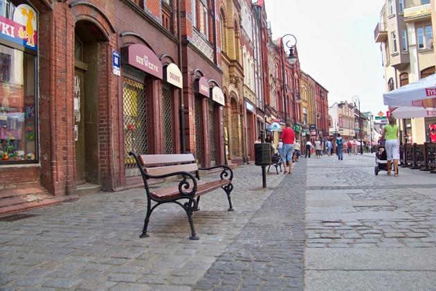 Więcej kwiatów i miejsc do wypoczynku