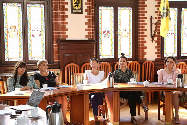 Spotkanie w ratuszu w sprawie nowego roku szkolnego