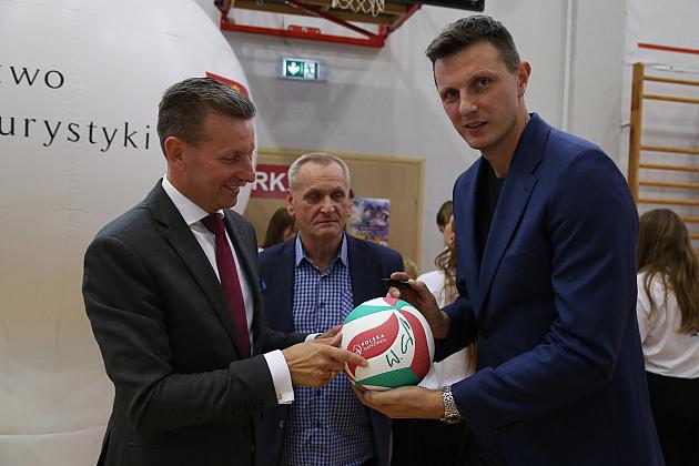 Wielka Lekcja WF z siatkówką