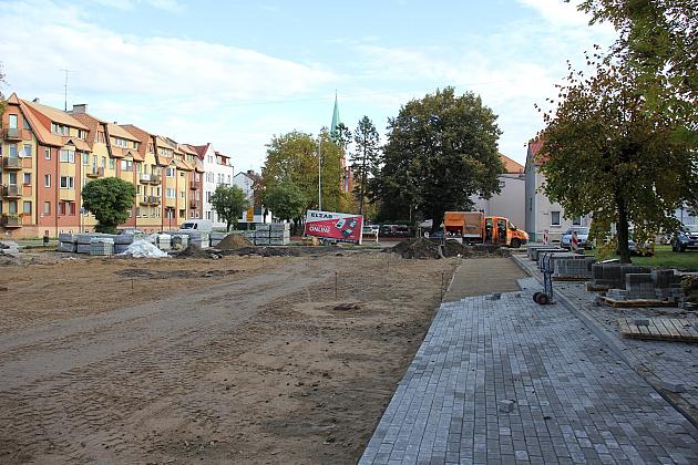 Przy ulicy Konopnickiej i Alei Wolności powstaje parking dla mieszkańców
