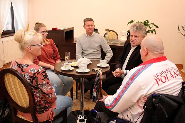 Dariusz Gabrynowicz z medalem Burmistrza Lęborka