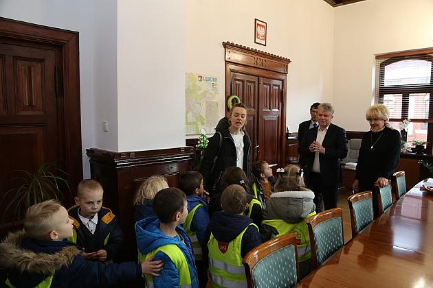 Świąteczna wizyta dzieci z Przedszkola nr 5