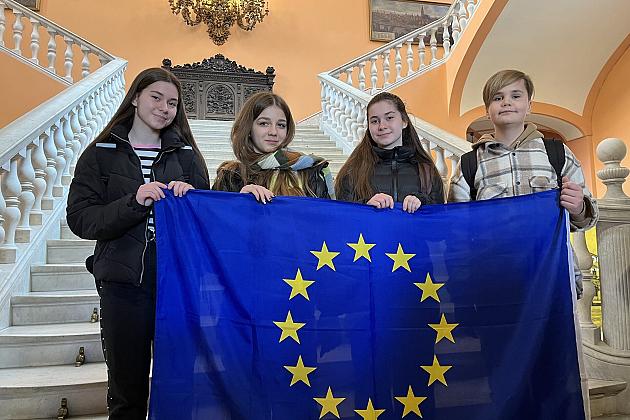 Uczniowie i nauczyciele „Jedynki” w ramach Erasmus+ polecieli do Hiszpanii