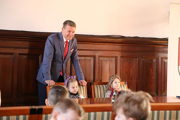 Przedszkole „Jesteśmy razem” z wizytą w Ratuszu