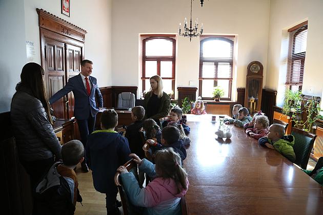 Przedszkole „Jesteśmy razem” z wizytą w Ratuszu