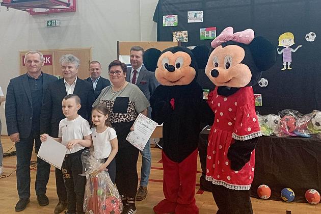 Przedszkolny piknik na sportowo w SP7