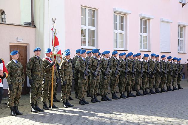 Dzień Flagi RP – uroczystość przed Starostwem Powiatowym