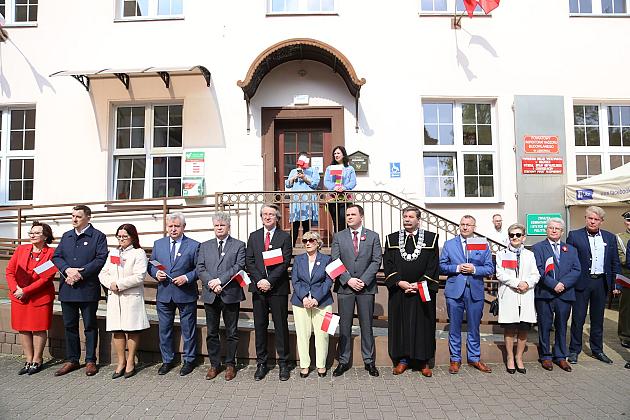 Dzień Flagi RP – uroczystość przed Starostwem Powiatowym