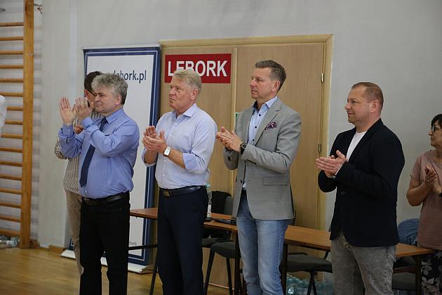 „Kto z nas lepiej i prędzej”. Konkurs sportowy dla uczniów szkół podstawowych