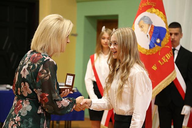 Uroczyste zakończenie roku szkolnego w lęborskich szkołach podstawowych: Emocje, nagrody i plany na wakacje!