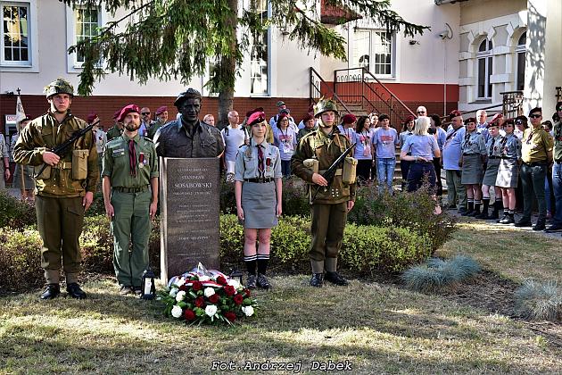 40-ta rocznica nadania imienia generała Stanisława Sosabowskiego 7 Harcerskiej Drużynie Czerwonych Beretów z Lęborka