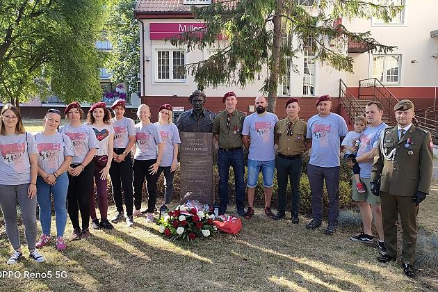 40-ta rocznica nadania imienia generała Stanisława Sosabowskiego 7 Harcerskiej Drużynie Czerwonych Beretów z Lęborka