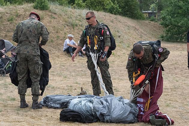 40-ta rocznica nadania imienia generała Stanisława Sosabowskiego 7 Harcerskiej Drużynie Czerwonych Beretów z Lęborka