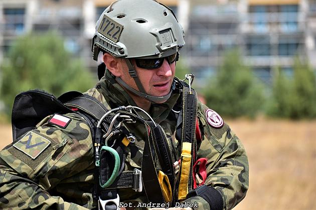 40-ta rocznica nadania imienia generała Stanisława Sosabowskiego 7 Harcerskiej Drużynie Czerwonych Beretów z Lęborka