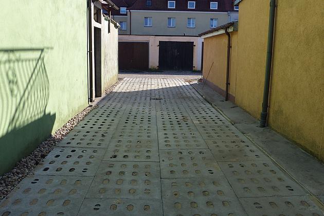 Uliczki na Targowej bis utwardzone