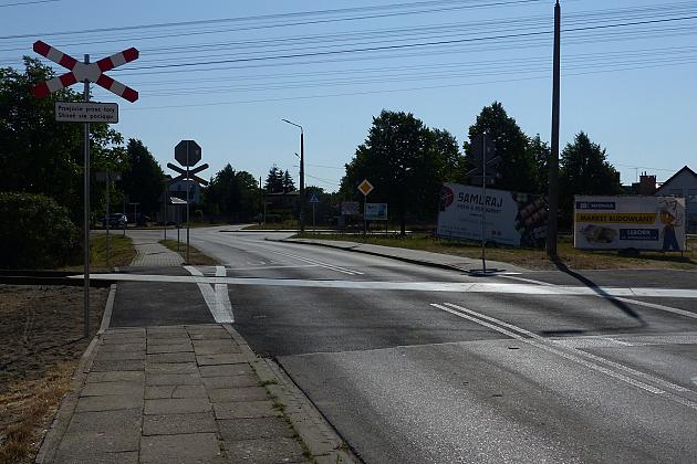 Przebudowa przejścia przez przejazd kolejowy Mireckiego/Topolowa