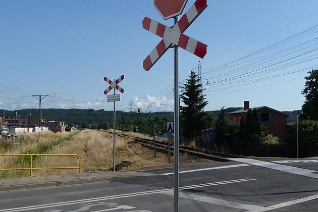 Przebudowa przejścia przez przejazd kolejowy Mireckiego/Topolowa
