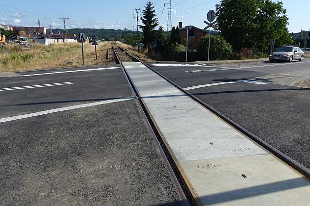 Przebudowa przejścia przez przejazd kolejowy Mireckiego/Topolowa