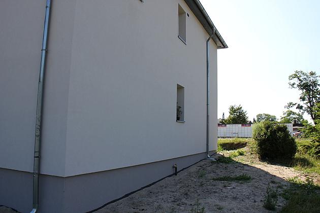 Budynki przy ul. Sienkiewicza wyremontowane. Trwa rewitalizacja otoczenia Parku Kaczyńskich