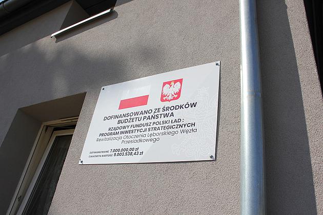 Budynki przy ul. Sienkiewicza wyremontowane. Trwa rewitalizacja otoczenia Parku Kaczyńskich