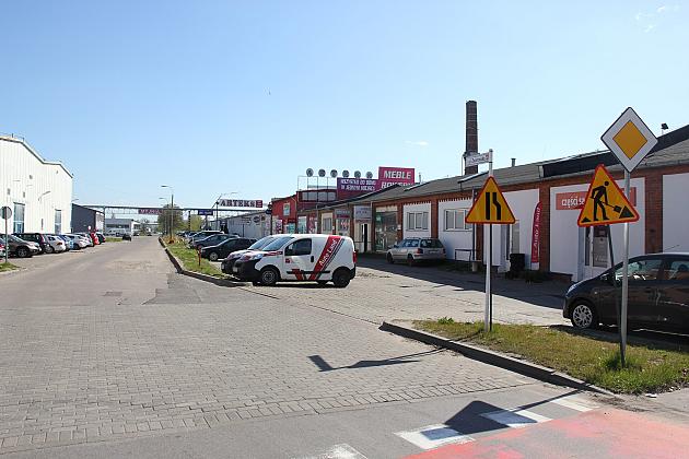 Ulica Zwarowska do przebudowy. Powstaną nowe miejsca parkingowe