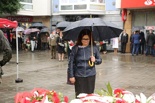W hołdzie bohaterom i ofiarom wojny
