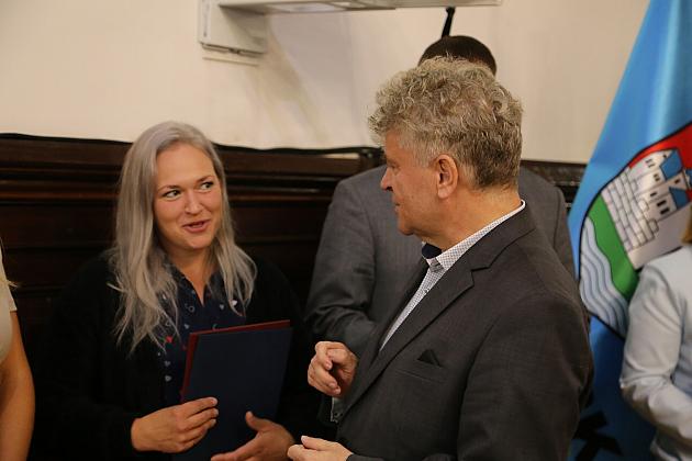 Oświatowa uroczystość w ratuszu