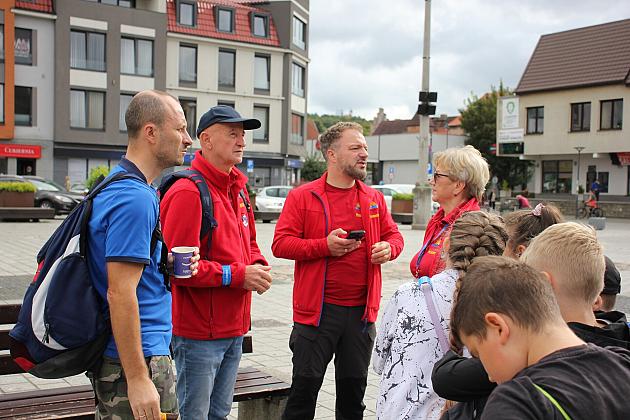 Rajd pieszo-rowerowy wyruszył z placu Pokoju