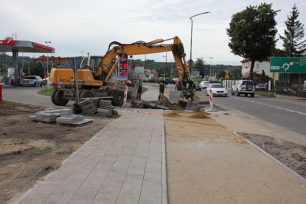 Przy ulicy Wojska Polskiego powstaje droga dla rowerów