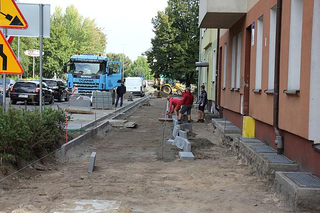 Przy ulicy Wojska Polskiego powstaje droga dla rowerów