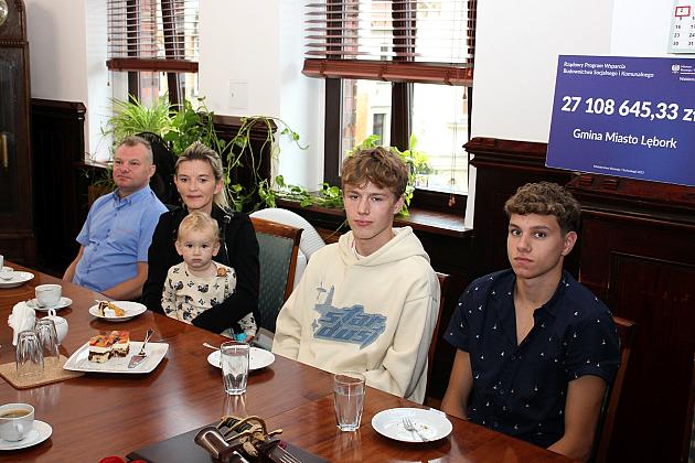 Medaliści w ratuszu. Sukces zawodników i trenerki LKB im. Braci Petk doceniony