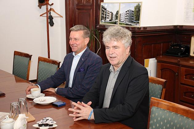 Medaliści w ratuszu. Sukces zawodników i trenerki LKB im. Braci Petk doceniony