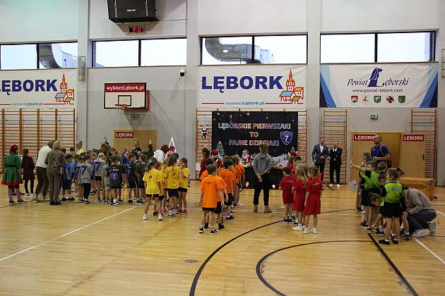 „Pierwszaki” na start! Sportowa rywalizacja w SP7