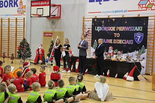 „Pierwszaki” na start! Sportowa rywalizacja w SP7