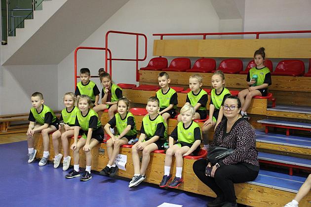 „Pierwszaki” na start! Sportowa rywalizacja w SP7
