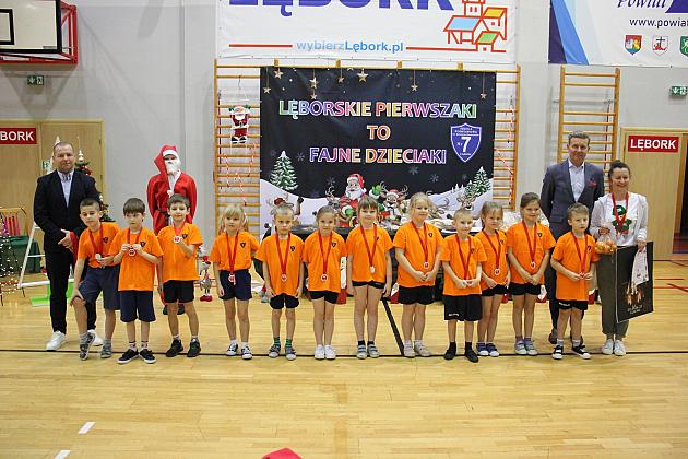 „Pierwszaki” na start! Sportowa rywalizacja w SP7