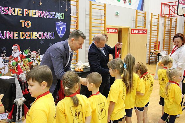 „Pierwszaki” na start! Sportowa rywalizacja w SP7