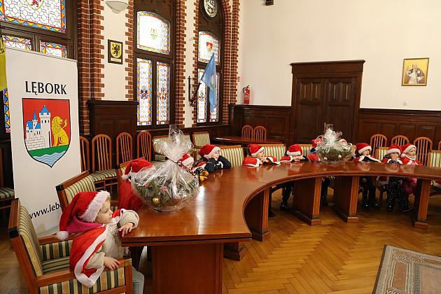 Świąteczne spotkanie dzieci z przedszkoli w Ratuszu