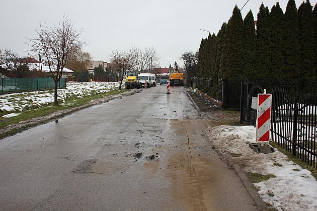 Kanałowa w remoncie. Wzdłuż ulicy powstaje chodnik