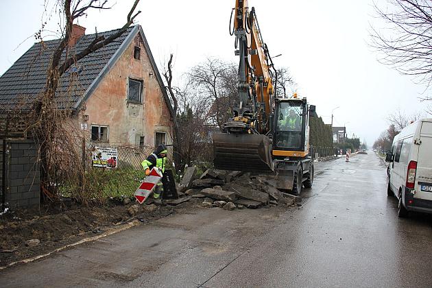 Kanałowa w remoncie. Wzdłuż ulicy powstaje chodnik