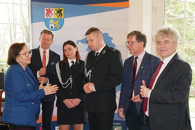 Podpisano umowę na zakup pick-upa dla Ochotniczej Straży Pożarnej w Lęborku