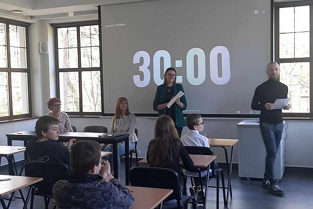 Młodzież rywalizowała w konkursie wiedzy o zamkach gotyckich