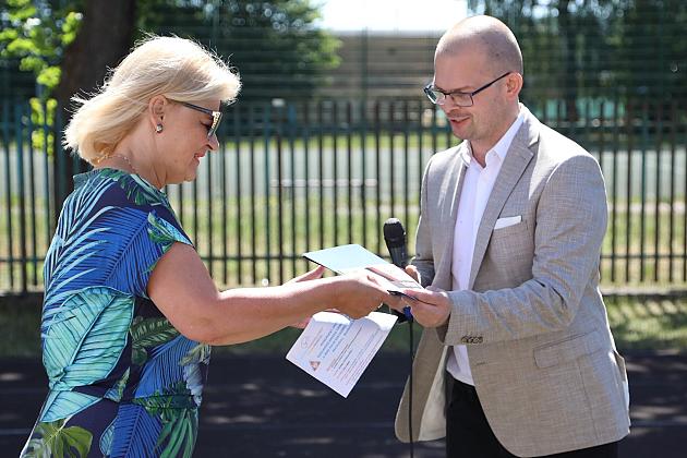 Siatkarski sukces drużyny uczniów ze Szkoły Podstawowej nr 1 w Lęborku