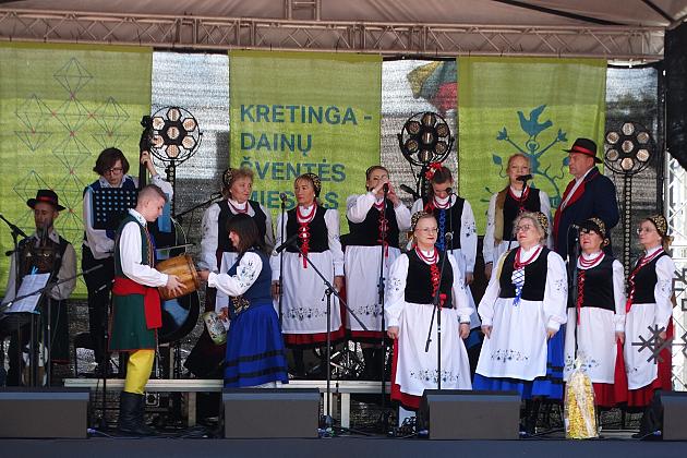Zespół Pieśni i Tańca Ziemia Lęborska występował w Kretindze na Litwie