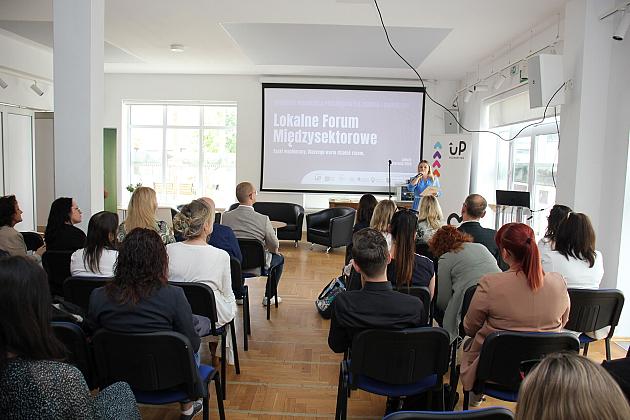 Zyski ze współpracy. Dlaczego samorząd, biznes i NGO powinni działać razem?