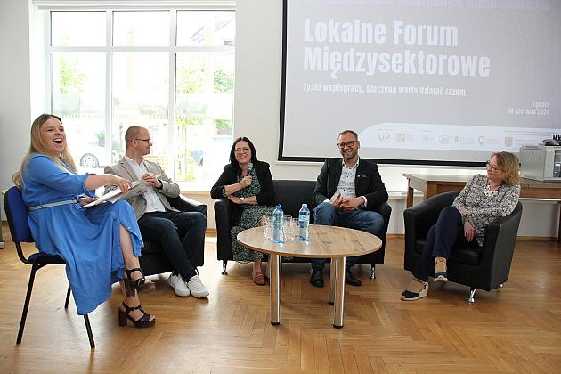 Zyski ze współpracy. Dlaczego samorząd, biznes i NGO powinni działać razem?